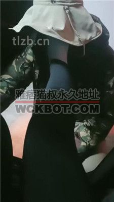 【嗯哼】停车场-跪舔原味白袜脚 JS231229-15