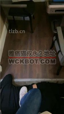 【佳佳】运动鞋白袜踩虐/骑马遛狗 bf37197