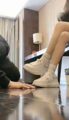 【zaizz】小白鞋肉丝踩/狠抽耳光/暴力跳踩转胯【完整版】 bf37332