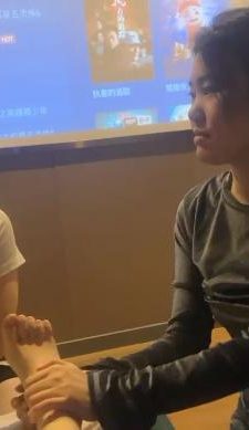 【橘子没熟】母畜-足疗店当着技师面虐闺蜜 bf37511