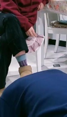 【雪梨梨】棉袜裸足恋足狂舔 JS240129-15