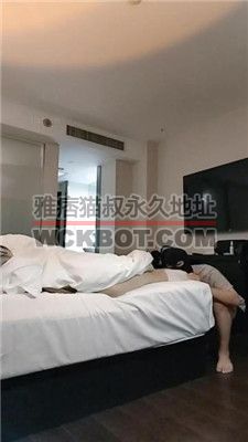 【米小唐】伺候跪舔主人的白袜jio bf38405