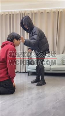 【素人挖掘机】骑马转胯/长靴踩踏/sp/臭袜脚捂脸 bf39333