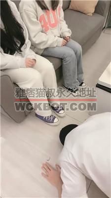 【子怡】3S-试播素人S-骑马舔脏鞋-轮流踩踏 bf39445