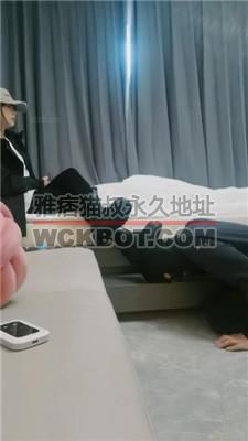 【文文文】素人S-清理短靴鞋底/踩狗头/闻鞋窝白袜/踩踏喂食 bf39512