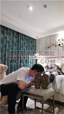 【皮皮】美女学姐开发老师-揪耳朵/掐大腿/抽全身/内裤套头 bf39554