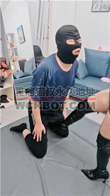 【木子大大】长靴网袜踩踏暴揍/掐脖虐乳 bf39648