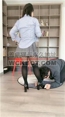 【迦娜】高跟踩/腿绞勒脖窒息/鞭打 JS240402-5