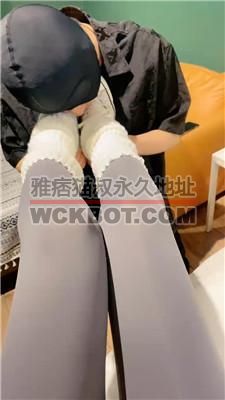 【P崽】跪舔脏帆布鞋白袜 JS240414-31