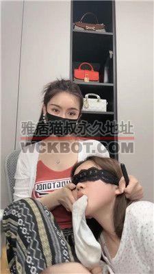 【妆主大大】沉浸式裸足狂舔/脏臭白袜咀嚼 bf41561