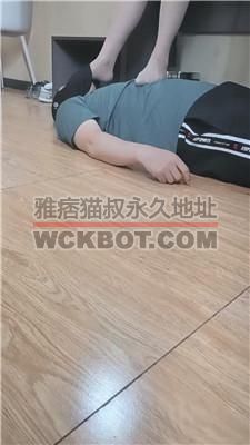 【林十七】高跟丝袜美腿全体重踩/耳光 bf41711