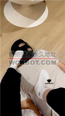 【奇了怪了】白袜脚全体重踩/掐乳/踢裆 bf42486