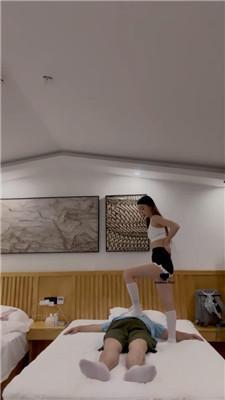 【领主老大】白丝全体重踩踏/坐脸窒息 bf42770