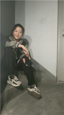 【雯雯】职高女生S-楼道调狗 JS240716-4