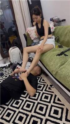 【jenn】情侣主-和男友逛街回家虐绿帽【续集】 bf43390