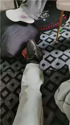 【文文文】桌底视角-做学生双S的脚下奴【上】 JS240819-16