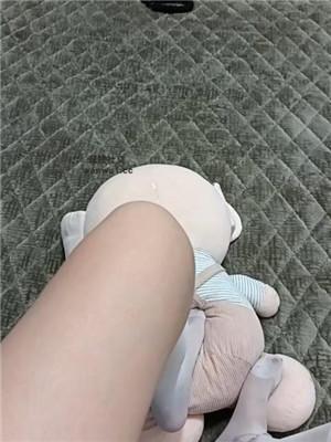 【姗姗】白丝美腿踩虐 JS240830-7