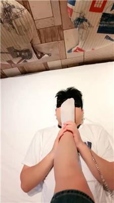 【美羊羊】白袜脚踢裆踩虐/狗链拴狗 JS240904-15