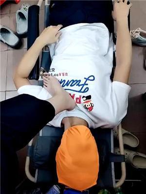 【奇了怪了】裸足蹂躏踩脚垫 JS240913-10