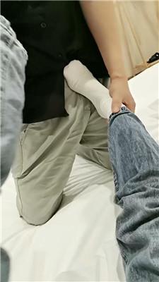 【桉】白袜脚蹂躏抖M男友 JS240913-1