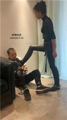 【爱丽丝】狗链拴狗/长靴白袜踩虐/袜子塞嘴/赏圣水【双视角版】 bf44483