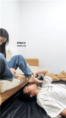 【战一柔】素人小姐姐裸足踩虐 bf44924