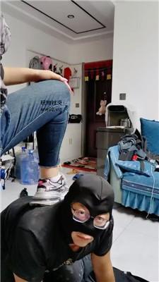 【李老师】脏鞋白袜全体重踩踏 bf44939