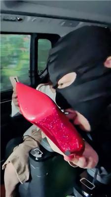 【嫦娥】车内高跟黑丝美腿玩虐 JS240928-24