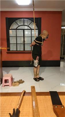 【圈养基地】吊绑丝袜塞嘴强制闻鞋 JS240929-8