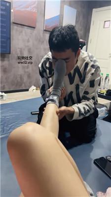 【刘二狗】私人影院开发女仆做S JS241004-19