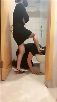 【王妃】骑马狗爬/脚下喂食/黑丝高跟踩 bf45660