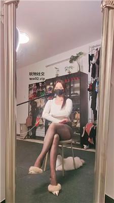 【予涵大大 】镜前恋足舔 JS241018-13