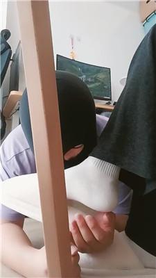 【陌初】桌底视角-白袜脚踩虐 JS241022-6