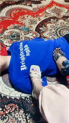 【芊芊】姐妹花踩虐废物脚垫【双视角版】 JS241023-43