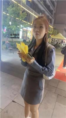 【狗哥】素人小姐姐-原味白袜脏板鞋踩踏虐 bf46165