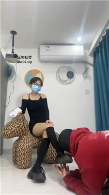 【素人挖掘机】抽耳光/舔皮鞋及膝袜/骑马踩踏/臭脚捂脸 bf46215