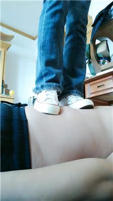 【桉】近距离-帆布鞋全体重踩踏 JS241028-37