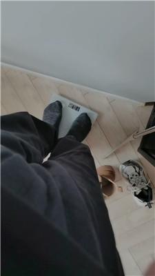 【文文文】主人不在家偷偷闻鞋袜 JS241110-27