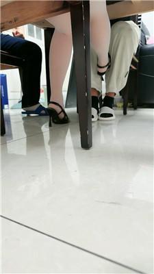 【桃子老师】桌底视角-高跟肉丝虐双奴【完整版】 JS241118-4