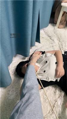 【白兔】体罚/藤条鞭打/舔玉足/伺候沐足 JS241126-2