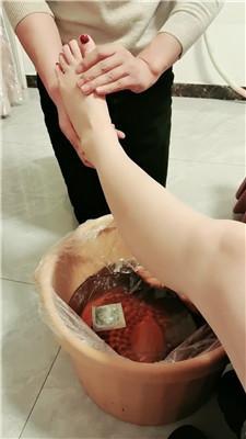 【美容院】伺候主人沐足-恋足舔 JS241208-23