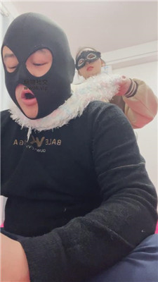 【姗姗】高跟肉丝踩踏鞭打    241220-4