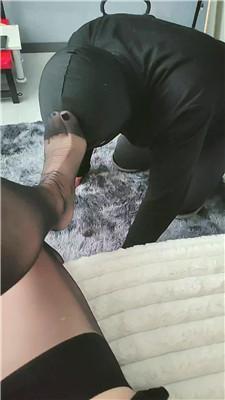 【芏筄】丝袜美腿踩虐脚下奴【中】 JS250112-14