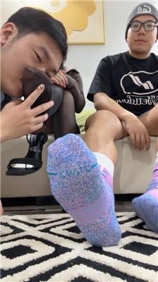 【jenn】情侣主-沉浸式舔臭脚丫【双视角版】JS250118-34