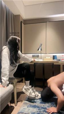 【肉肉】艺校女神白袜虐老师狗 bf49514