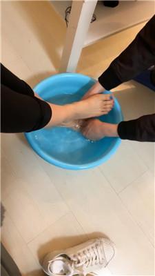 【Da猫】素人S-舔不好脏鞋被暴揍【双视角版】 JS250122-1