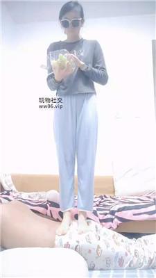 【樱花落】裸足踩踏情侣奴 JS250122-41