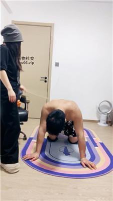 【南月女神】捆绑堵嘴重度鞭打刑奴 bf49625