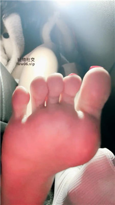 【酥麻麻】车内视角裸足白袜灯    250131-12