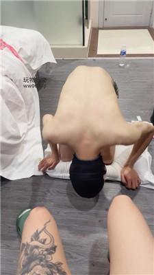 【小凤梨】纹身小主白袜脚虐 JS250218-31